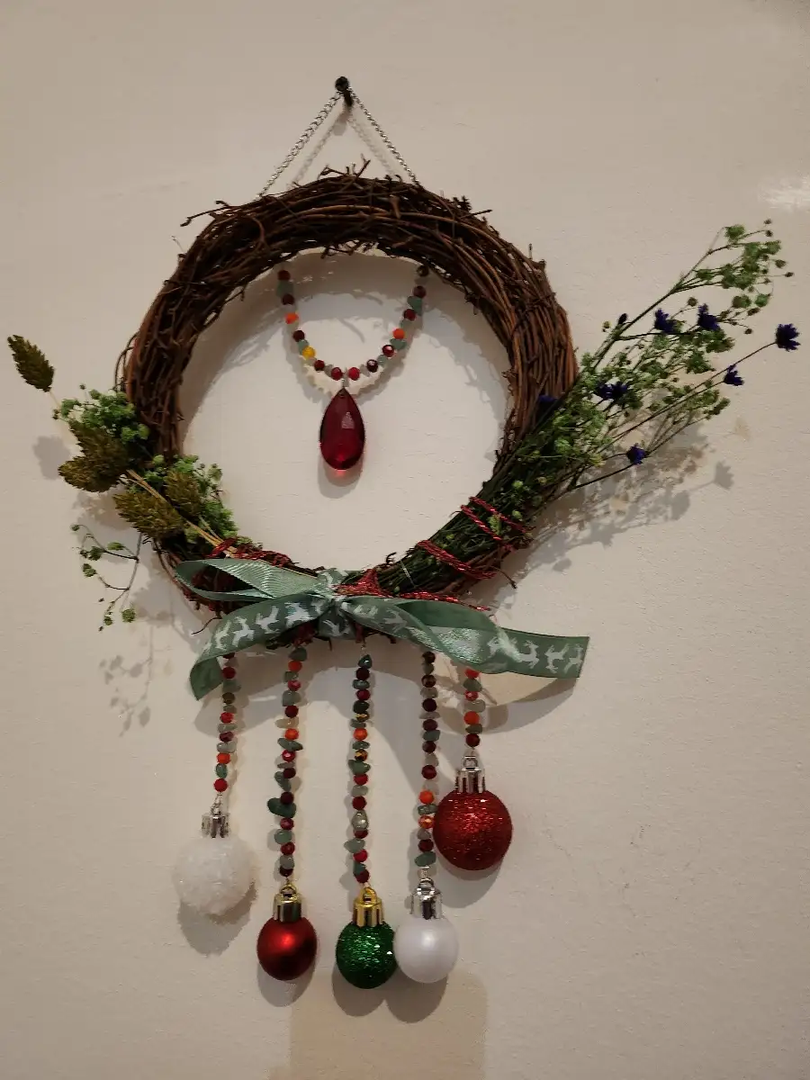 couronne de Noël en fleurs séchées avec prisme et perles en cristal de verre et pierre d'Aventurine verte